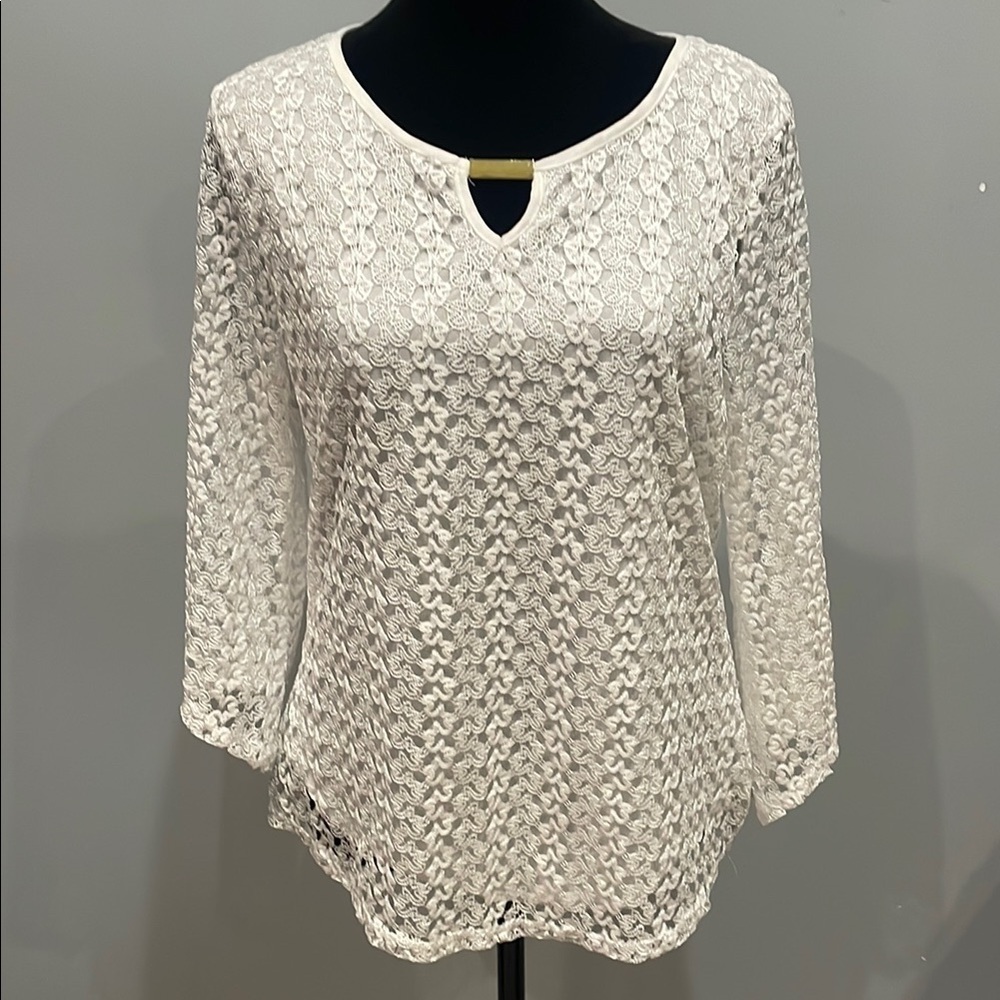 Elegant White Lace Women's Top pullover large